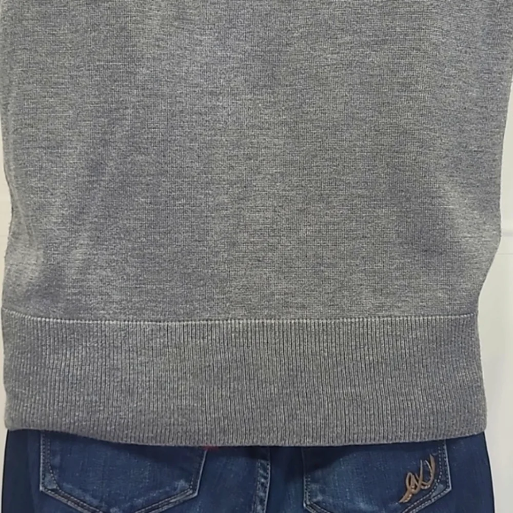 New York & Co. Acrylic Sweater Vest Textured Cable Knit V-Neck Ribbed Cardigan